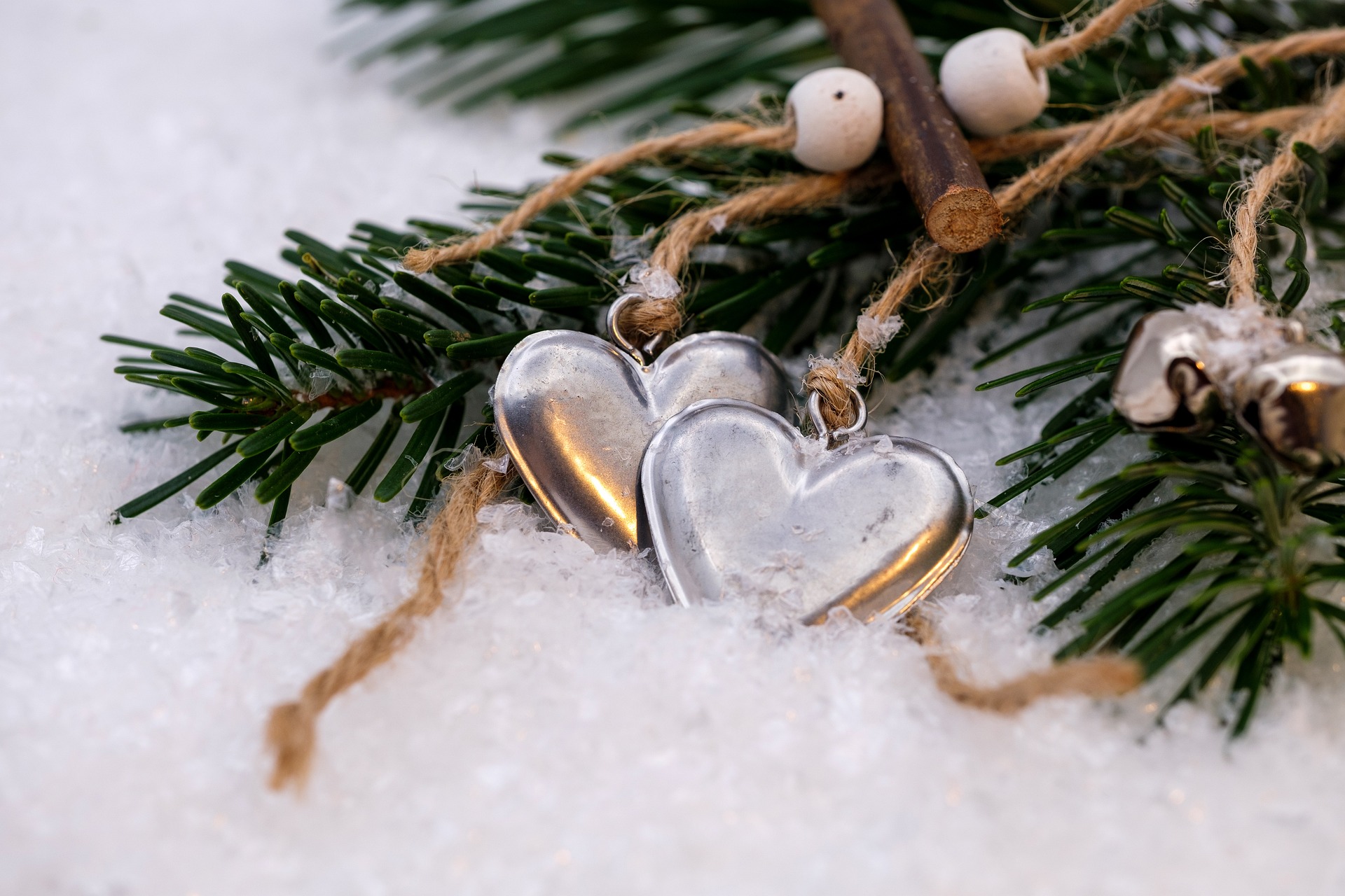 Schnee-hearts-4678021_1920