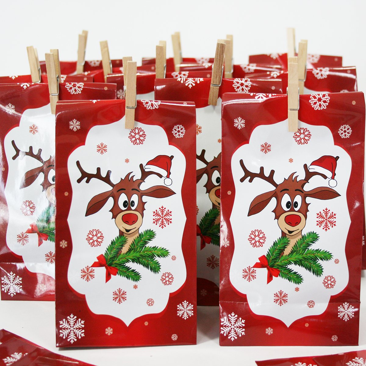 800099-1_058621e7fddac7 Adventskalender Didi mit 24 Tüten und 24 Mini-Holzklammern